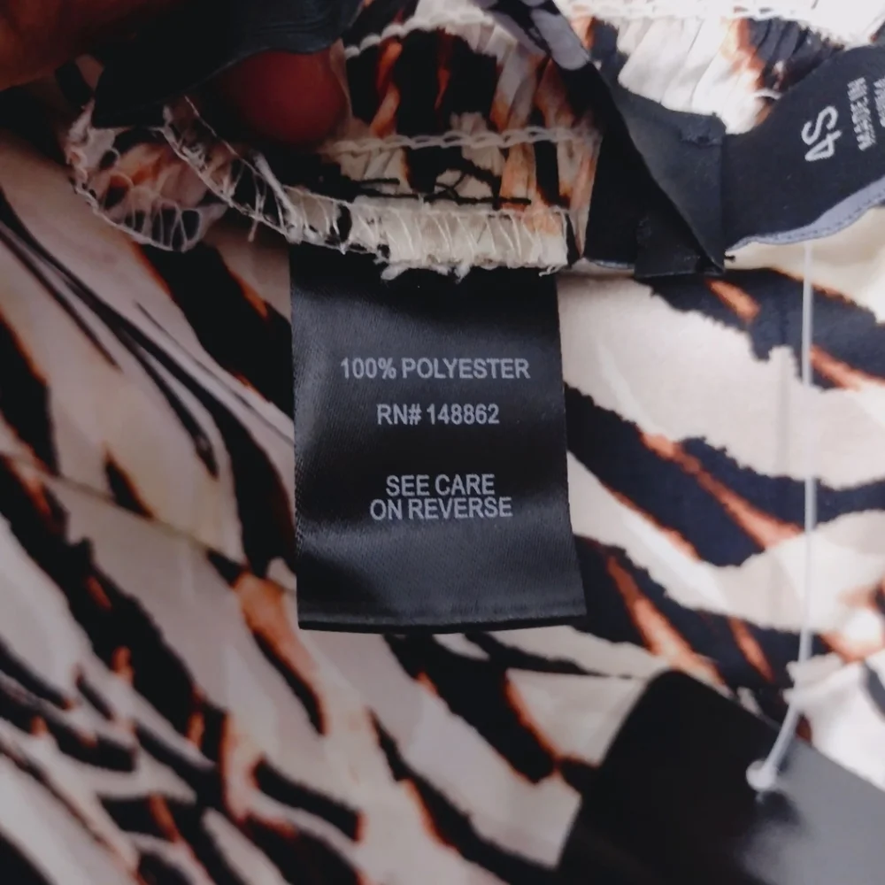 Torrid Pull-On Super Wide Leg Streaky Satin High-Rise Pant Size 4 Or 4X Short - Picture 7 of 8